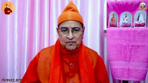 Revered Swami Gautamanandaji Maharaji giving benedictory address